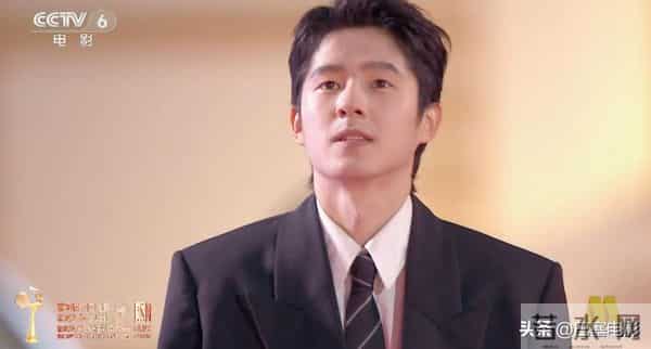 2025金鸡奖:千玺拿影帝,倪妮腰臀比惊人,辛芷蕾、关晓彤乱穿