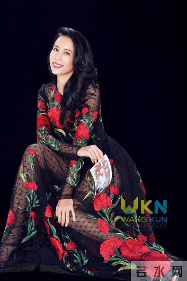 据说莫文蔚的腿投保过亿！