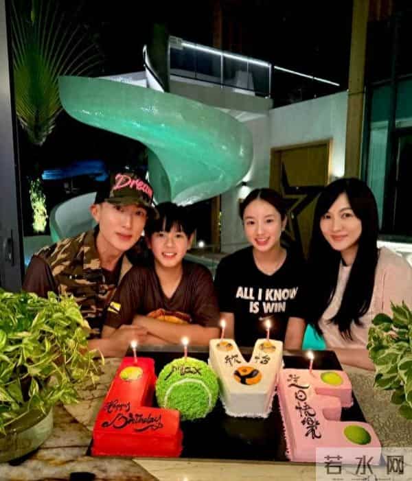 卓伟曝国民男星闹离婚!夫妻反目,已分居2年,靳东、陆毅躺枪