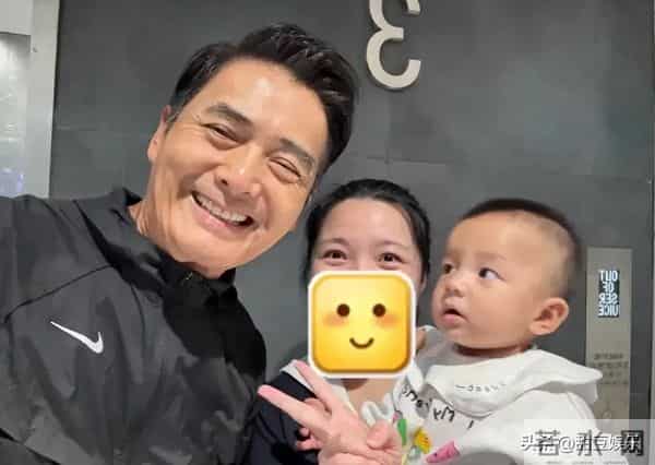 70岁周润发染黑白发刮胡子!增肥20斤,网友:梦回上海滩!