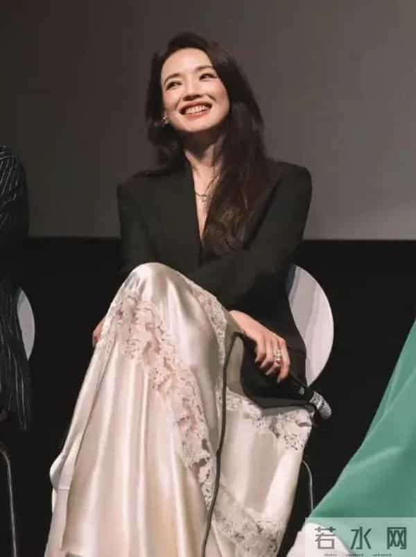 这一夜,49岁舒淇秒了33岁娜扎,不要怀疑任何一张演电影女主的脸