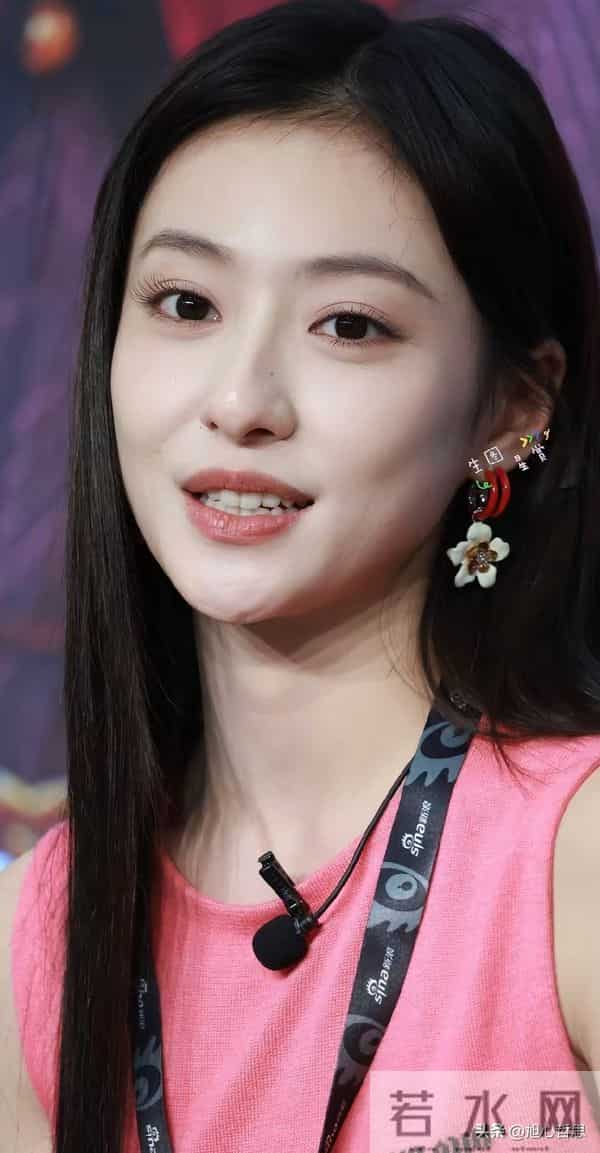 胡连馨短剧第一女神，她的美很独特，让人过目不忘