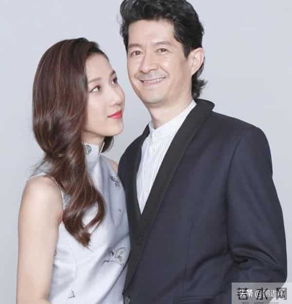 钟嘉欣婚变风波升级！曝其签婚前协议被骗婚，狂接工作争抚养权