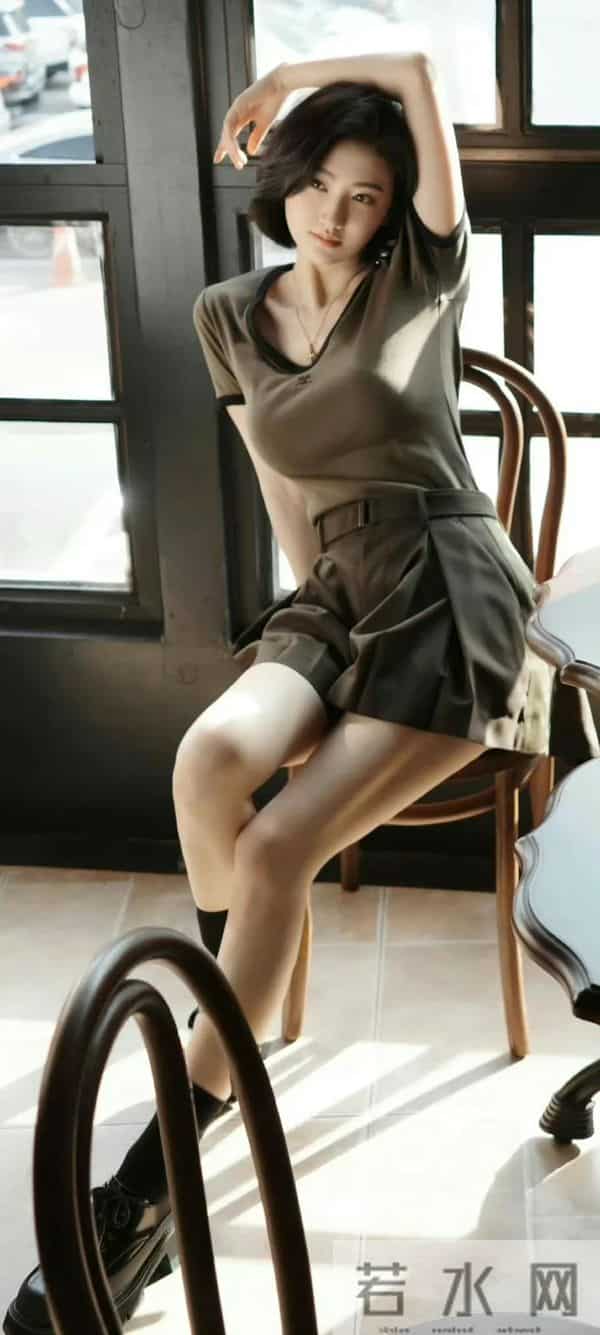 没想到景甜的身材这么深藏不漏