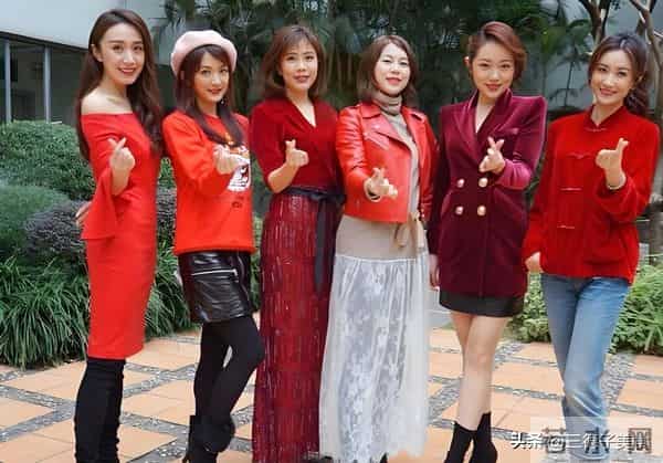 她是珠江台最红主持人之一，拒为相亲老公离职，结婚生女恩爱如初