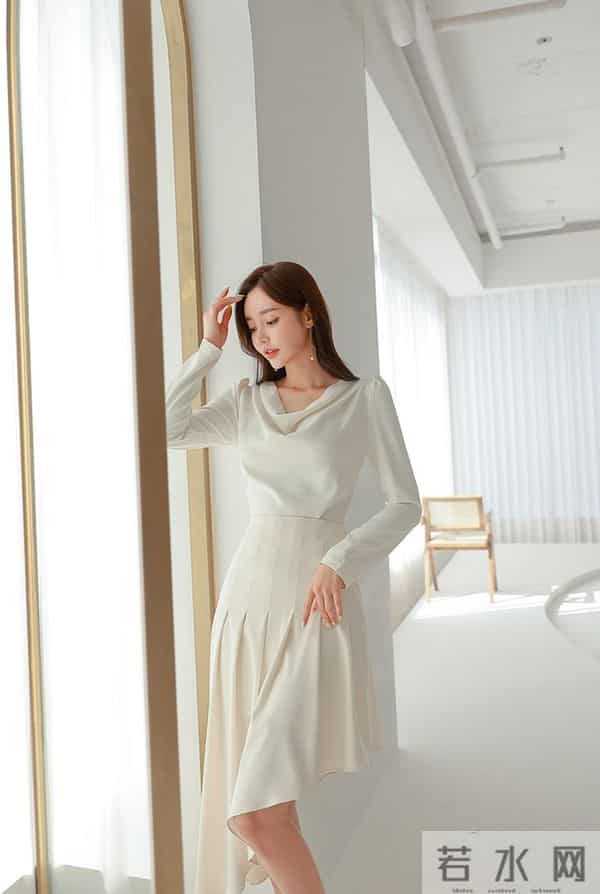 孙允珠——奶炫柔光真丝蕴彩鱼尾包臀裙