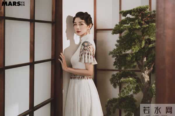 黄奕，复古典雅