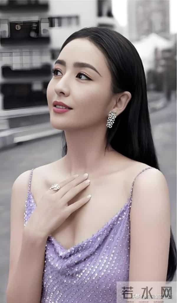 瘦而不弱，柔中带刚，佟丽娅好身材