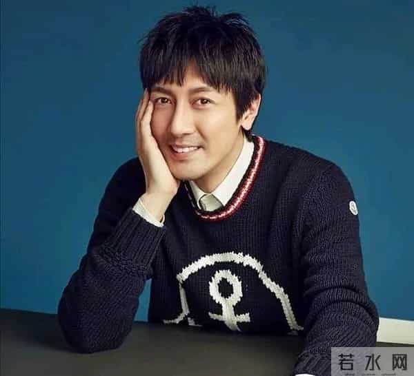 卓伟曝国民男星闹离婚!夫妻反目,已分居2年,靳东、陆毅躺枪