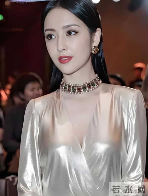 瘦而不弱，柔中带刚，佟丽娅好身材