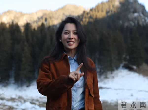 雪是森林北玩的,面子是汪峰拿的,刚入冬她就给章子怡上了一课