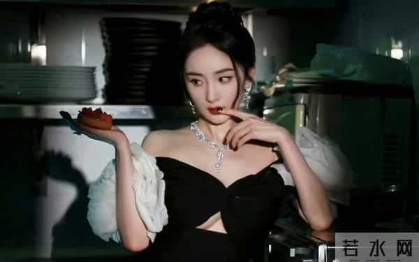 杨幂——抹胸裙写真集欣赏