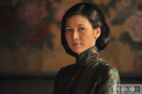 为了嫁50亿富豪，狠心抛弃同居5年的周一围，现今她却活成了笑话