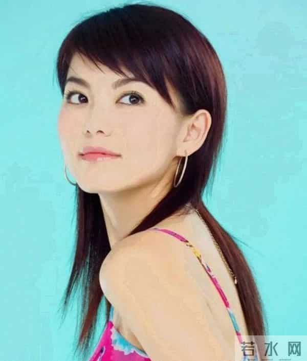 演都不演了！李湘回娘家晒相片不到2天，尴尬一幕就出现了