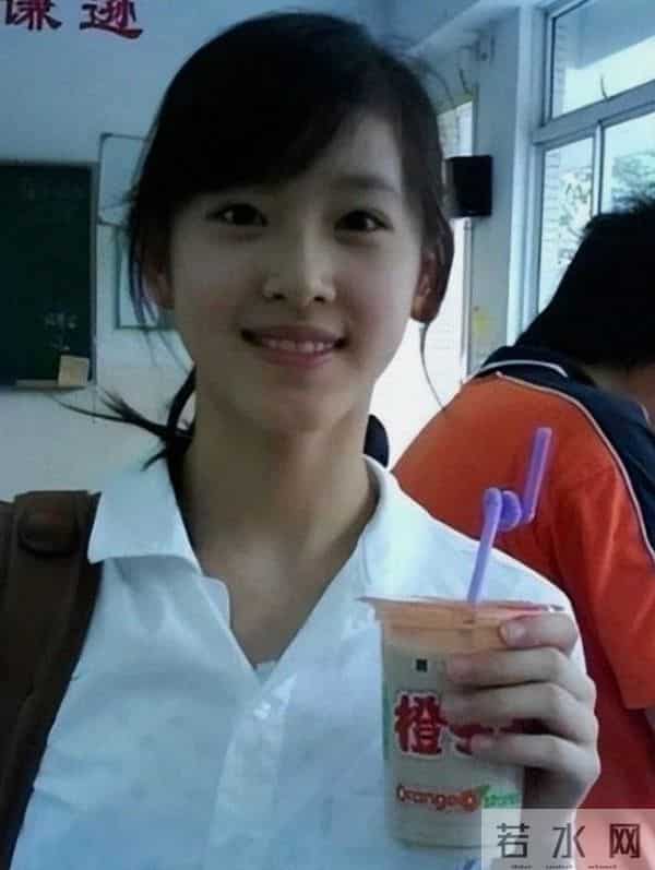 “婚变传闻”仅10天,31岁章泽天再官宣喜报,雄心太盛藏不住了!