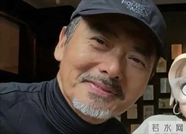 70岁周润发增肥20斤 白发染黑 刮胡子年轻20岁 梦回上海滩 小孩看呆了