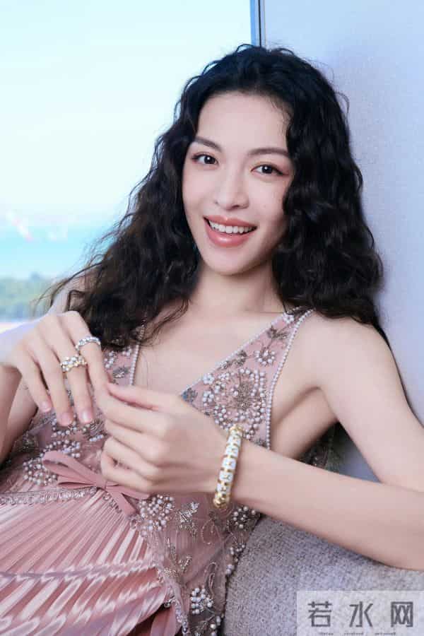 钟楚曦金鸡奖性感写真