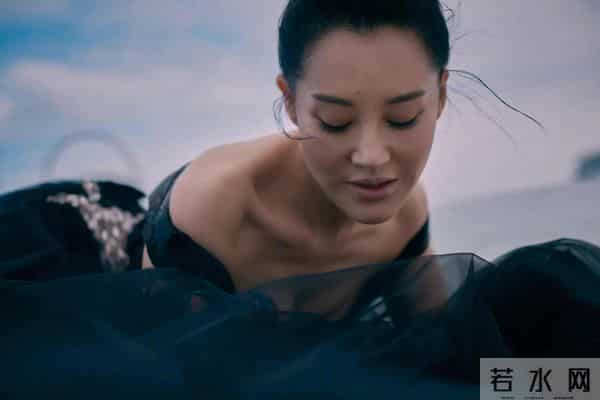 许晴女神，妩媚兼具优雅的性张力！