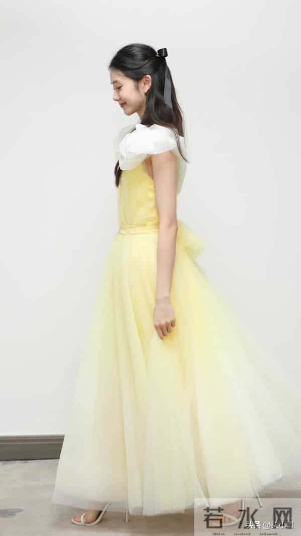 刘浩存｜又细又长的大长腿