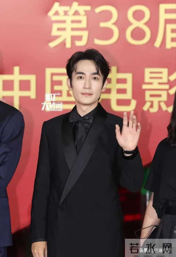 2025金鸡奖:千玺拿影帝,倪妮腰臀比惊人,辛芷蕾、关晓彤乱穿