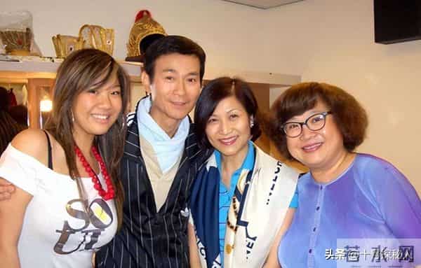 3段婚史4个女儿，靠妻上位却婚内出轨，曾抛妻弃女的他今过得怎样