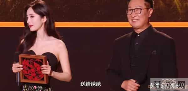 广电这一夜，群星荟萃，各显神通，却全被杨幂的麦穗抢了风头