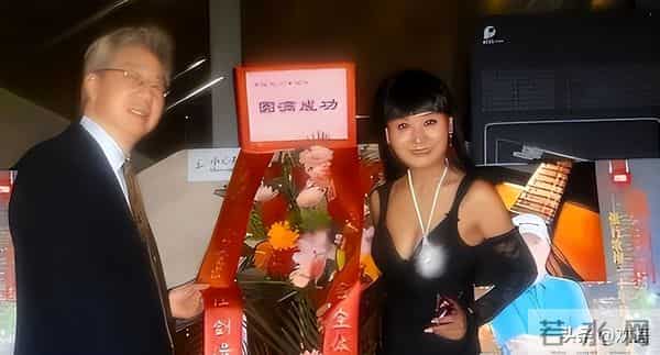 吃狗食、挨毒打,央视前才女竟被虐成“人干”?董卿想救她都难