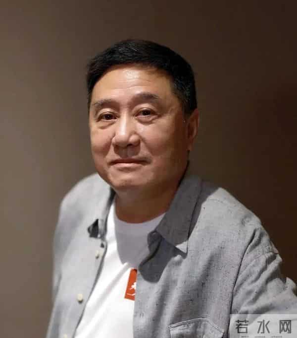 著名导演叶大鹰:因为女演员梅婷,与结发妻子离婚,今67岁仍单身