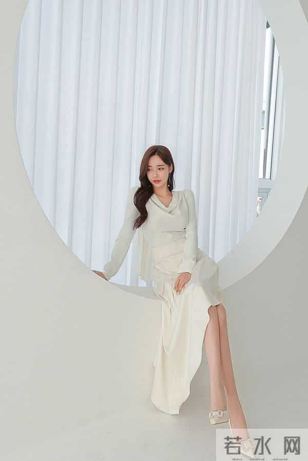 孙允珠——奶炫柔光真丝蕴彩鱼尾包臀裙