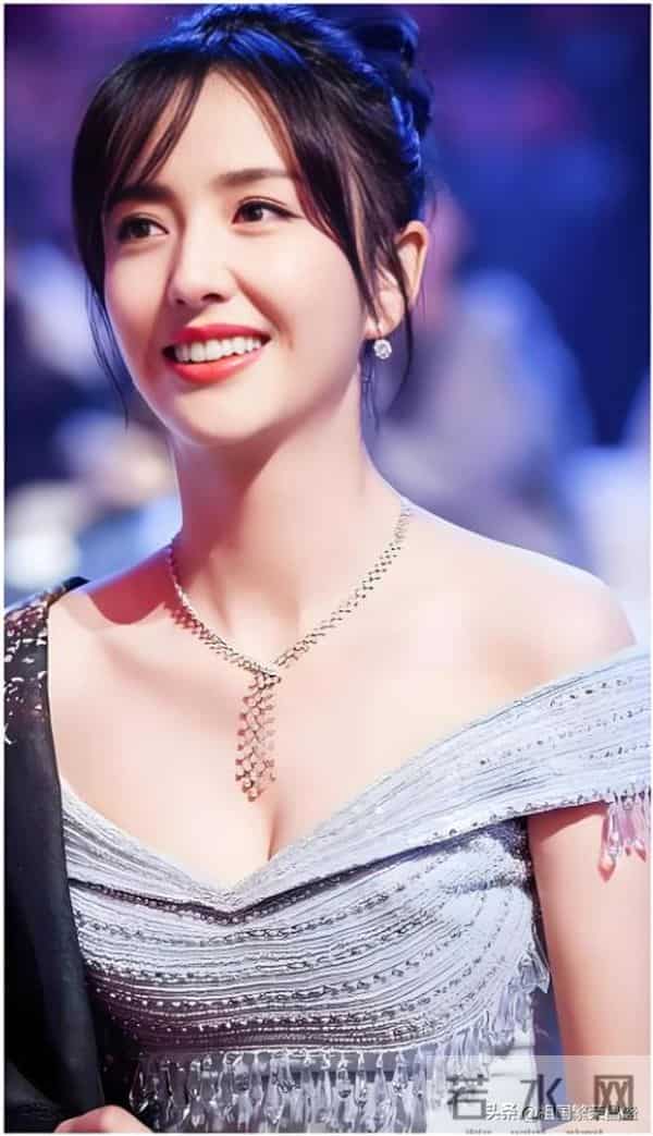 瘦而不弱，柔中带刚，佟丽娅好身材