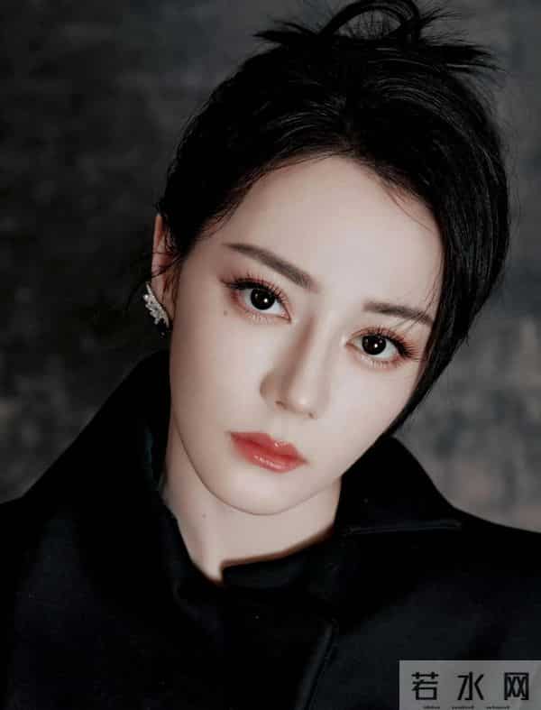 迪丽热巴性感美腿写真