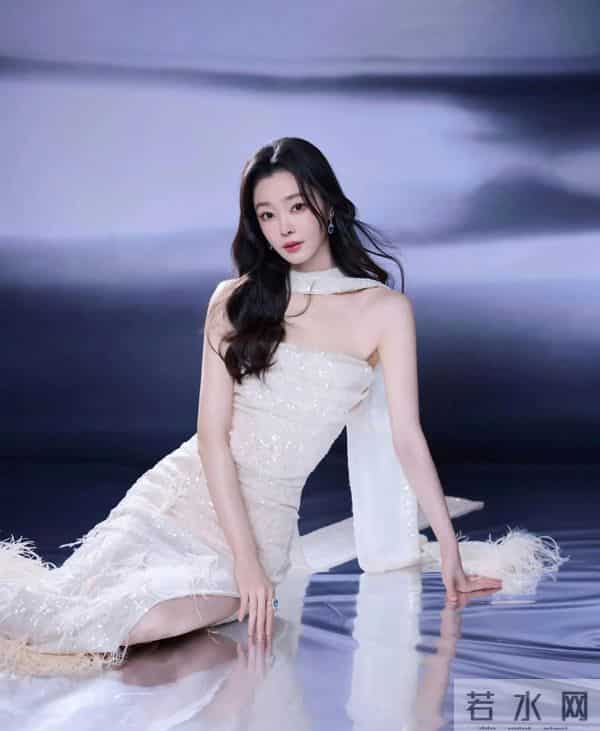 她以骨肉匀停的曼妙,定义了何为“清艳脱俗”~宋轶