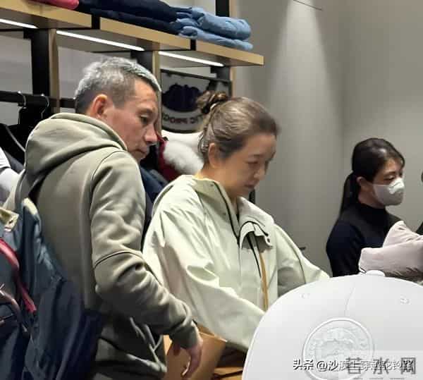 昔日女神江珊56岁近照！白发不染皱纹自然，网叹：时间不饶人