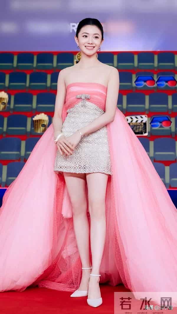 刘浩存｜又细又长的大长腿