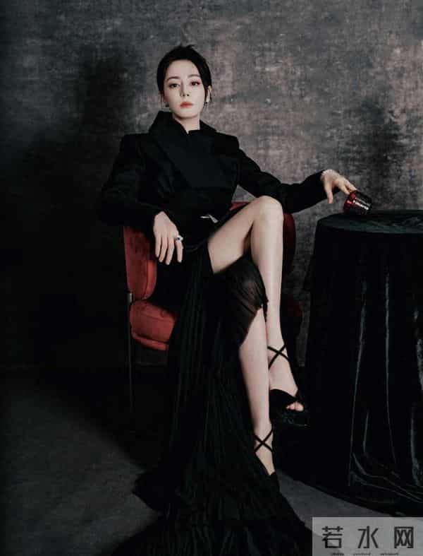 迪丽热巴性感美腿写真