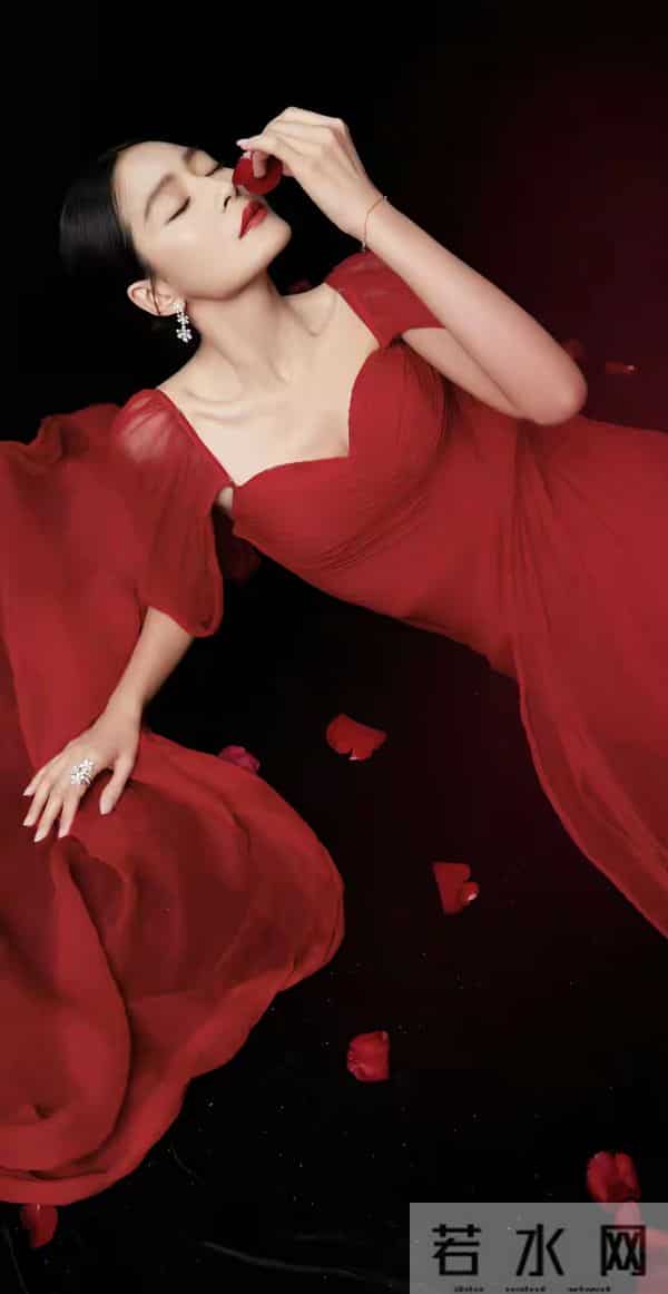 王媛可，肤白貌美：写真欣赏。