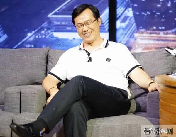 卓伟曝国民男星闹离婚！夫妻反目，已分居2年，靳东吴奇隆躺枪