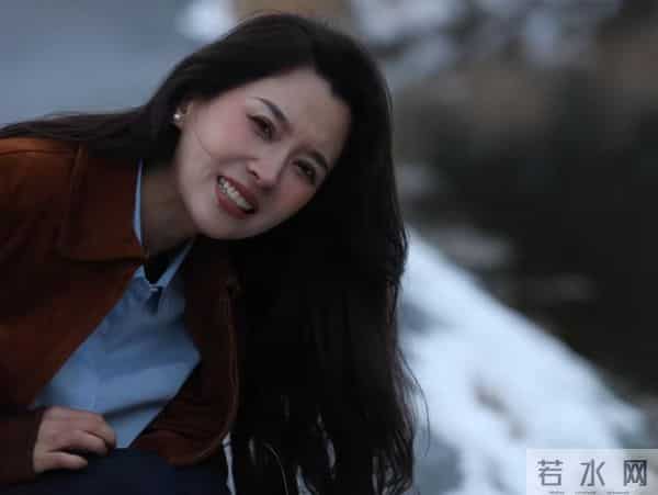 雪是森林北玩的,面子是汪峰拿的,刚入冬她就给章子怡上了一课