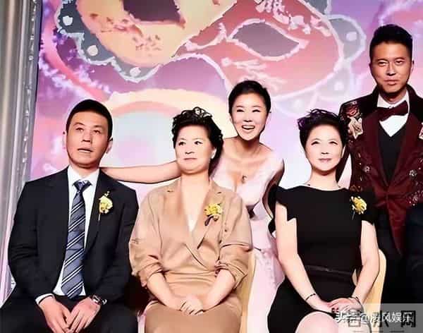 李小萌近况曝光,丈夫王雷财力藏不住了,怪不得他被称为“戏霸”