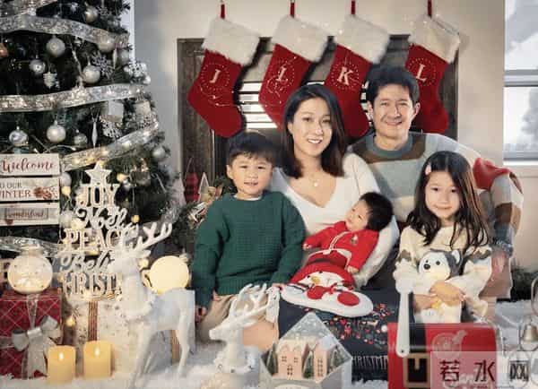 钟嘉欣婚变后续:亲口否认传闻,笑着说正和老公筹备十周年纪念日