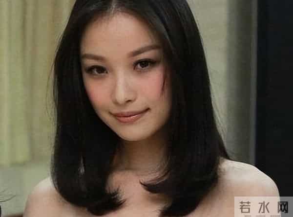 这一夜，内娱的江湖地位、人情冷暖，在倪妮身上体现得淋漓尽致