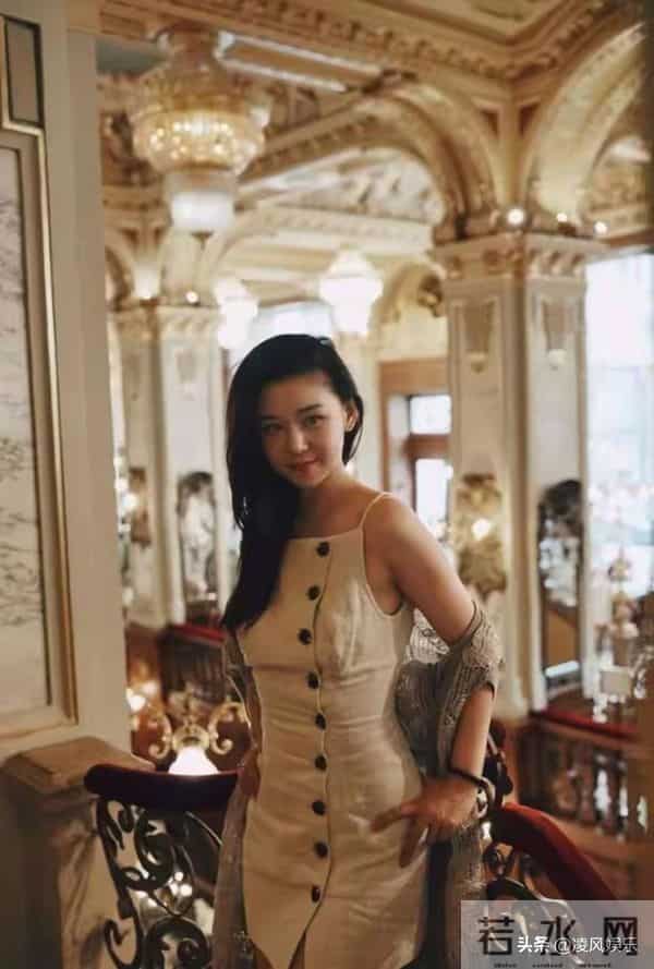 李小萌近况曝光,丈夫王雷财力藏不住了,怪不得他被称为“戏霸”