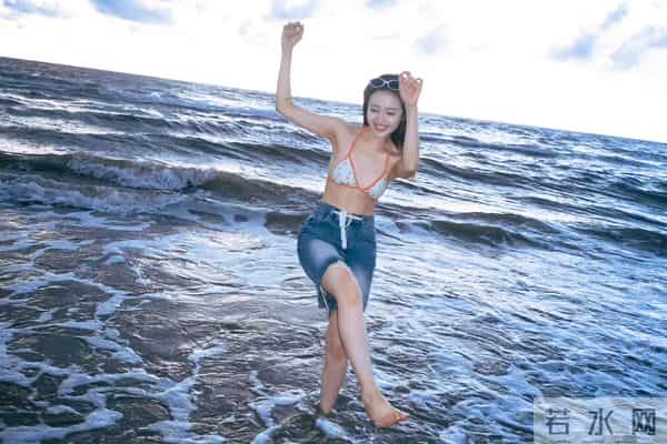 李兰迪——比基尼写真集欣赏