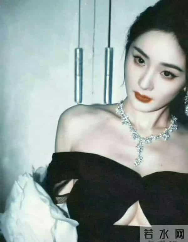 杨幂——抹胸裙写真集欣赏