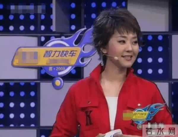 51岁主持人方琼:嫁给电视台领导,21岁儿子不仅长得像她还是学霸