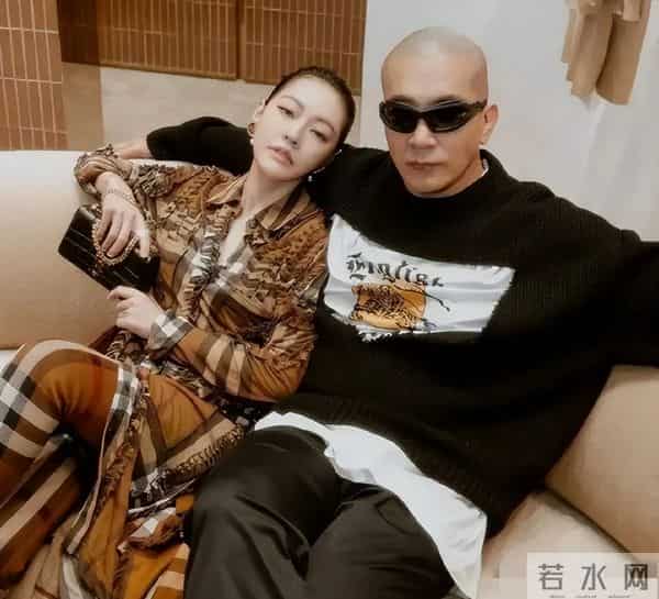 小S惊艳出席活动,马筱梅反照顾大S孩子,原来生前亲妈委托过