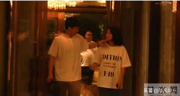 为了嫁50亿富豪，狠心抛弃同居5年的周一围，现今她却活成了笑话