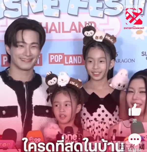 泰星徐志贤一家四口出席活动,在家里我是严父,但我很爱两个女儿