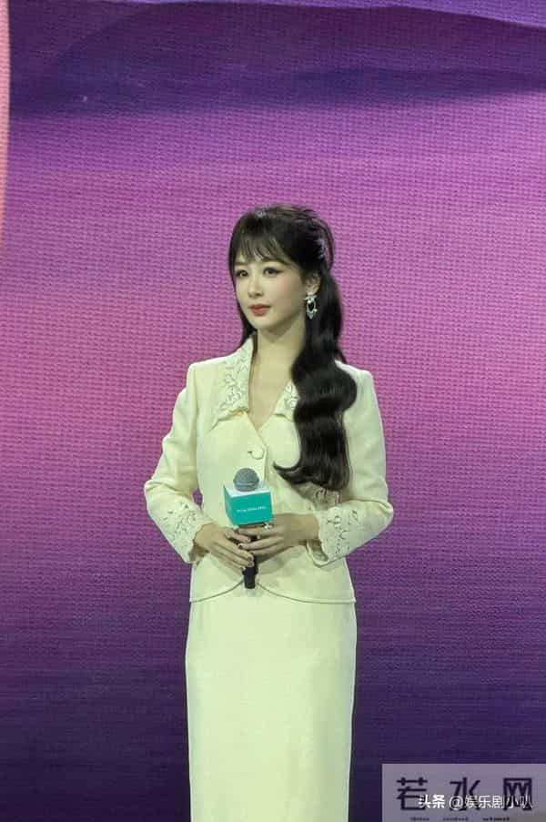 11.15新鲜事：杨紫、关晓彤、易烊千玺、迪丽热巴、倪妮、田曦薇