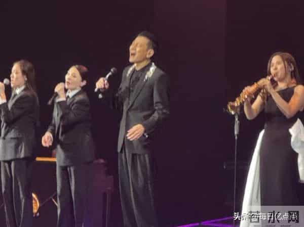 央媒转发刘德华全运会表演，捐款过亿零绯闻，难怪红了40年！